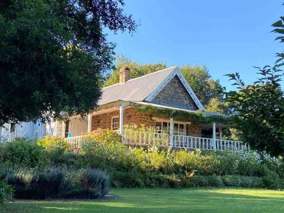 Yellowwoods Farm - Willoughbys Cottage And Old Stables Cottage Curryʼs Post Extérieur photo
